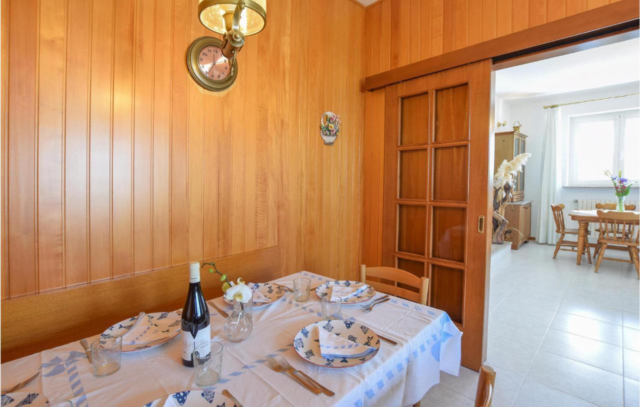 2 Bedroom Cozy Apartment In Grado Exterior photo